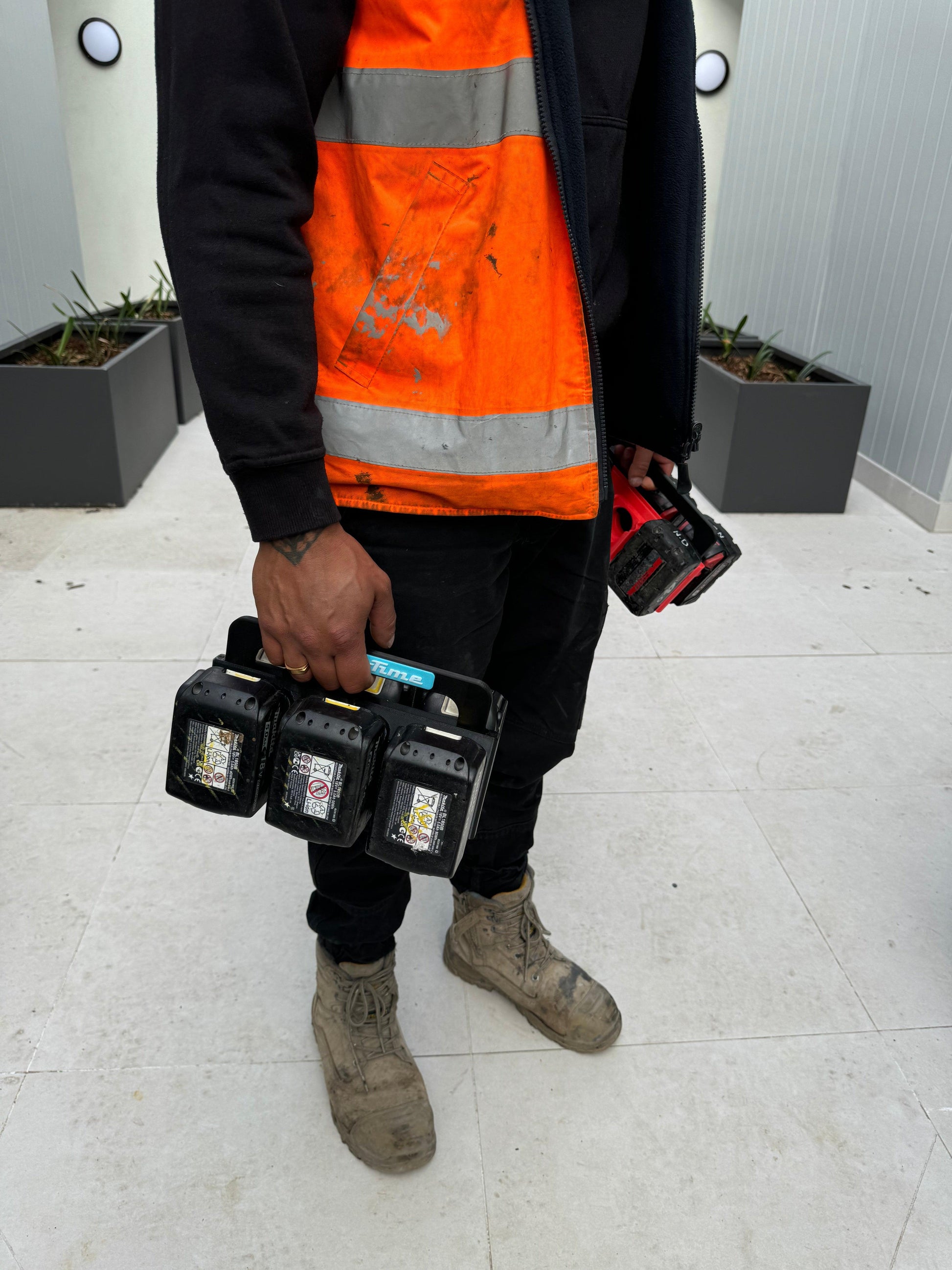 Makita 18V Battery Carrier with Retractable Handle - 6 Pack - Code Breaker Labs