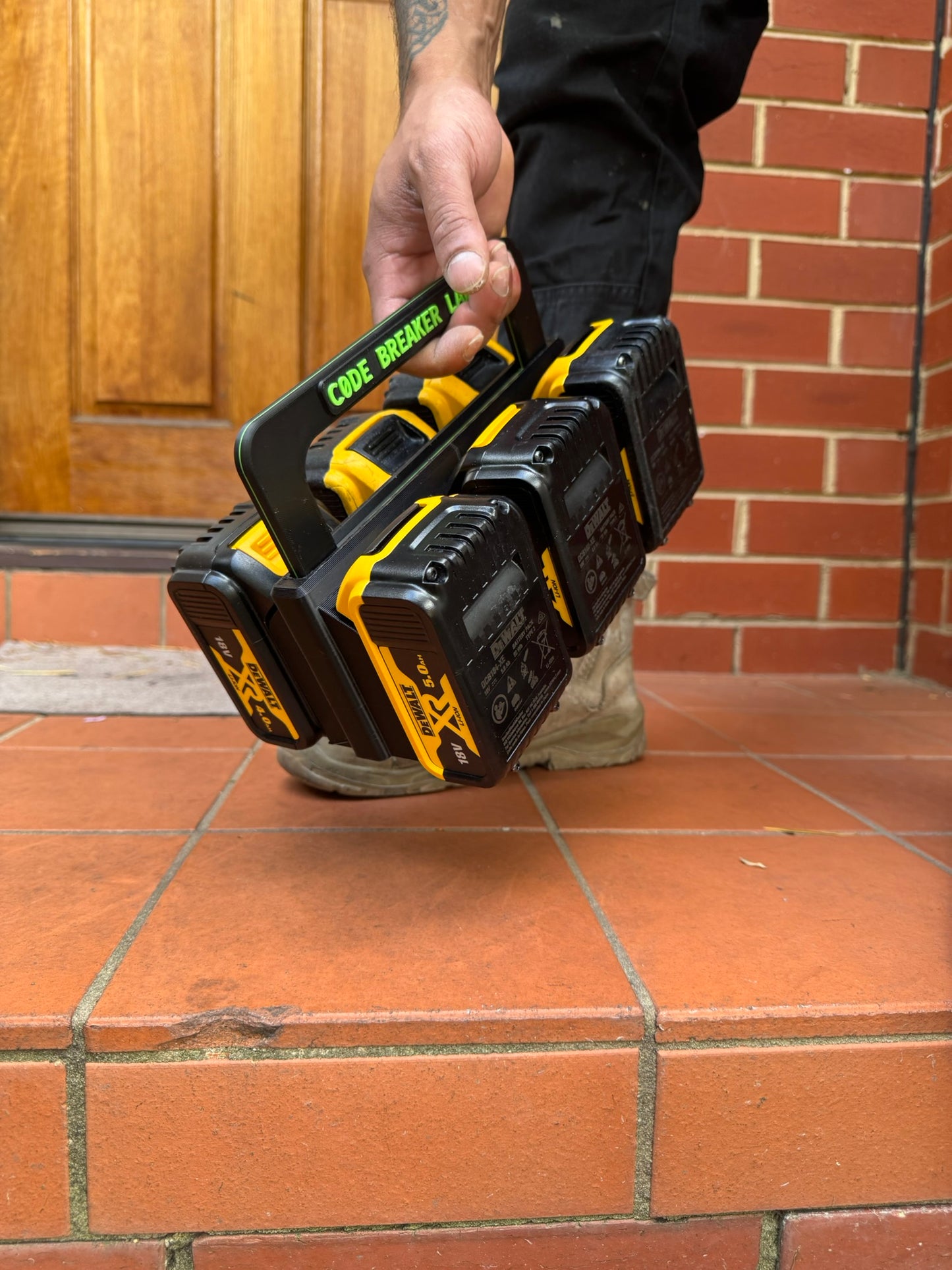 Dewalt 18V Battery Carrier with Retractable Handle - 6 Pack