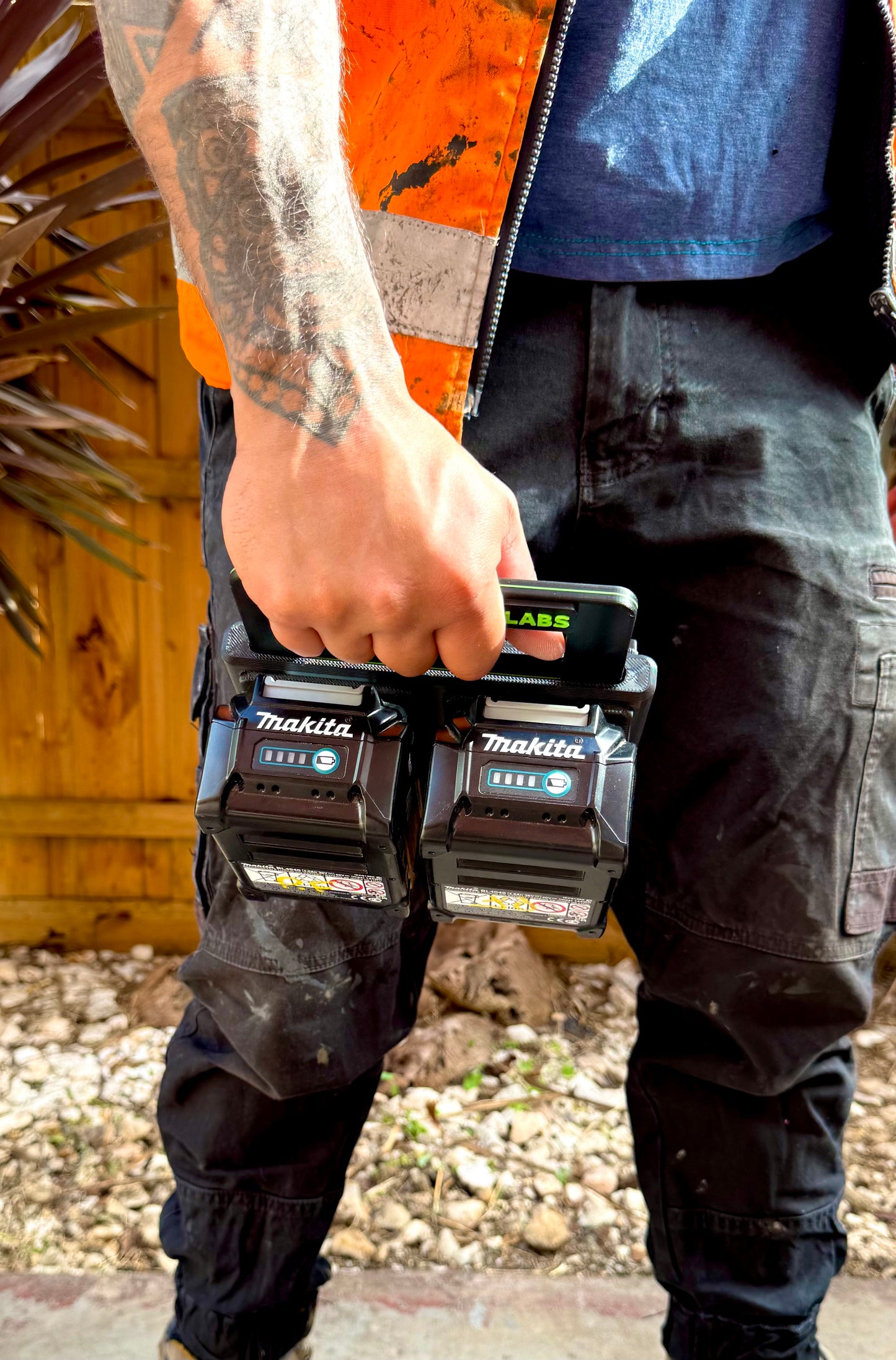 Makita 40V Battery Carrier with Retractable Handle - 4 Pack