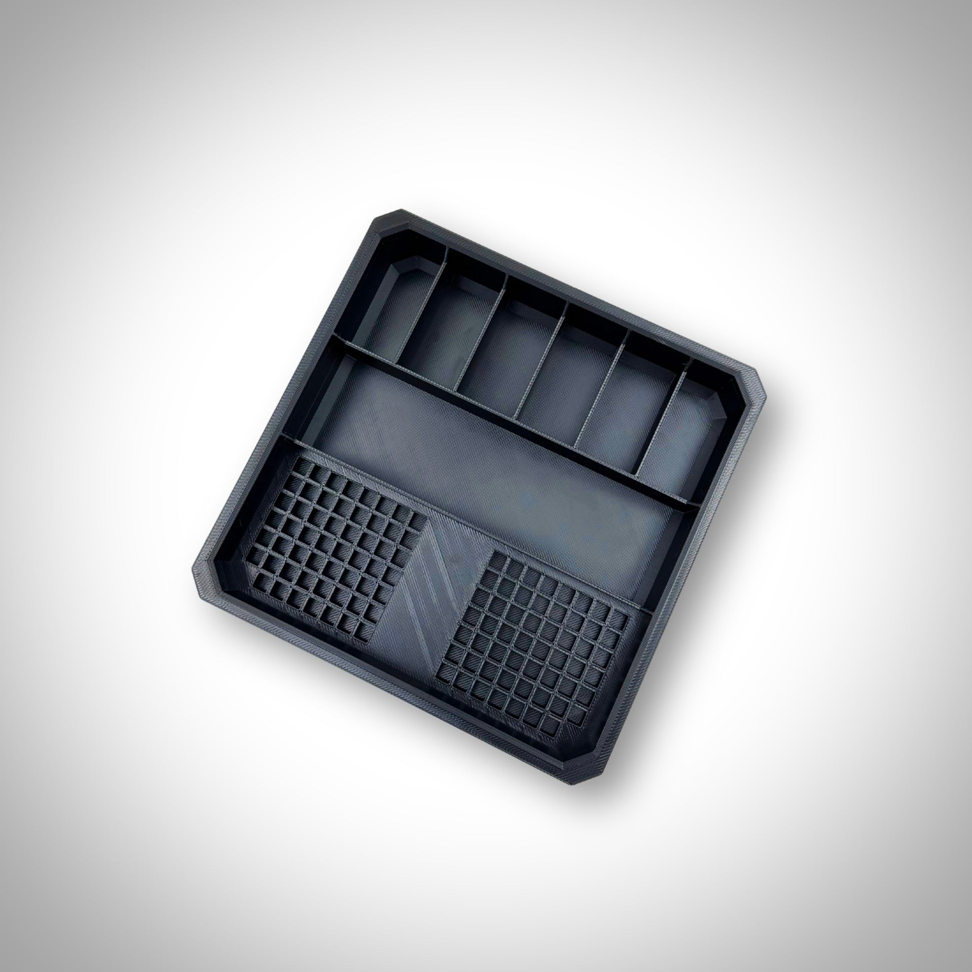 Empty Impact Bit Holder V2 displayed outside the Milwaukee PACKOUT™ Low Profile Organiser, highlighting the durable design and precise moulding.