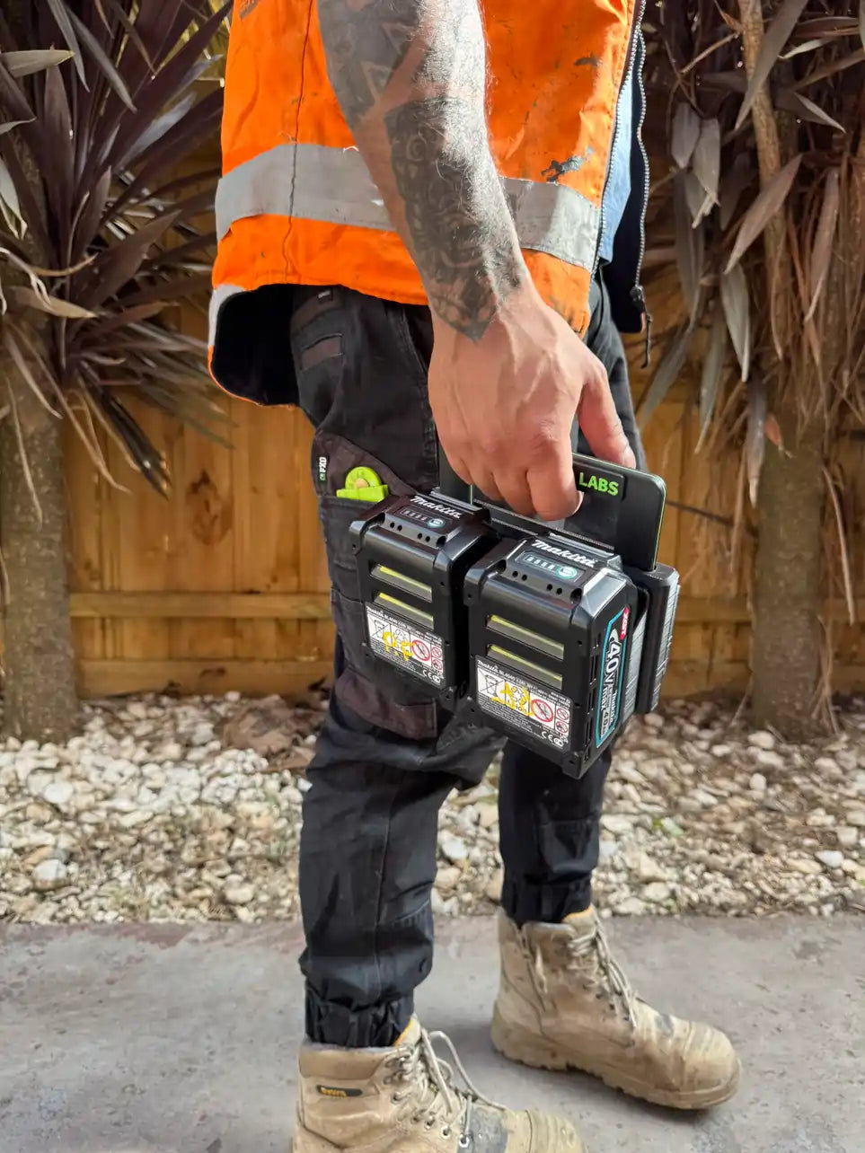 Makita 40V Battery Carrier with Retractable Handle - 4 Pack